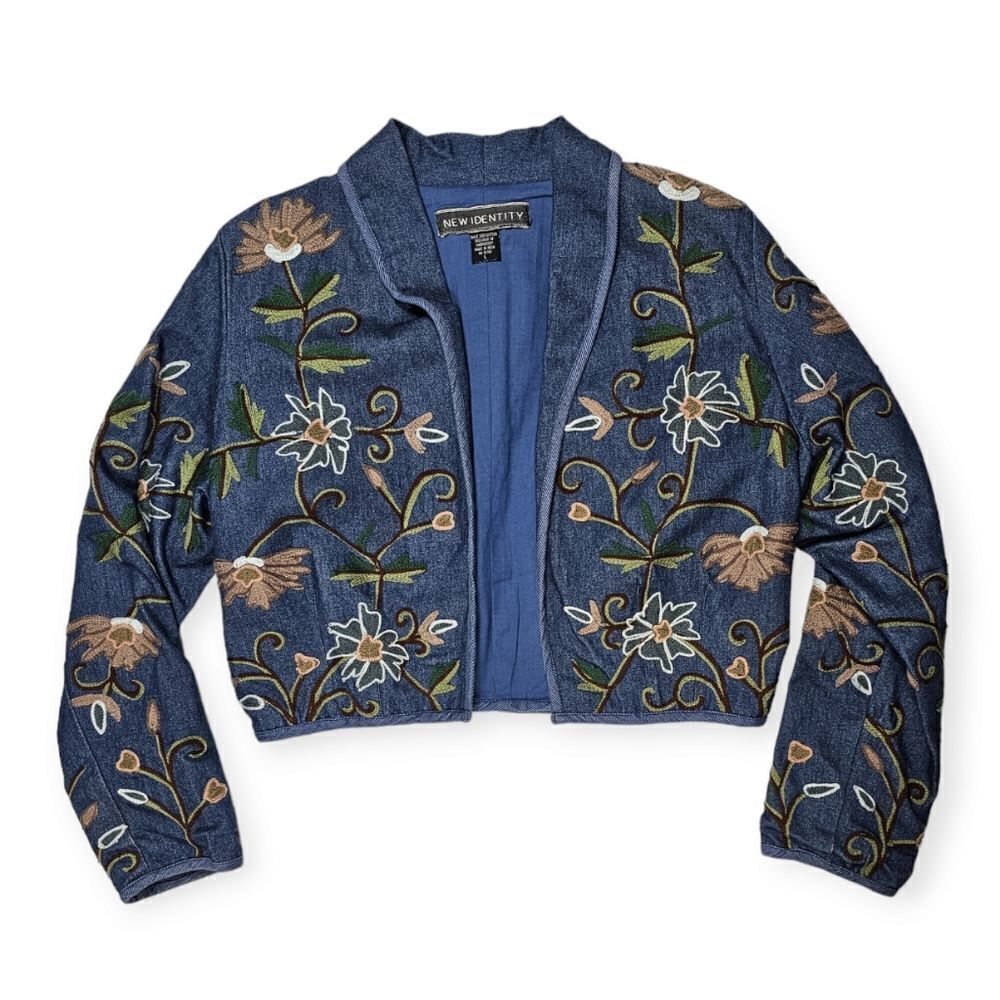 New Identity VTG Floral Embroidered Denim Cropped Jacket Women's Size L‎